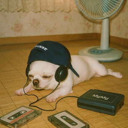Dog wearing the original 90s cap navy