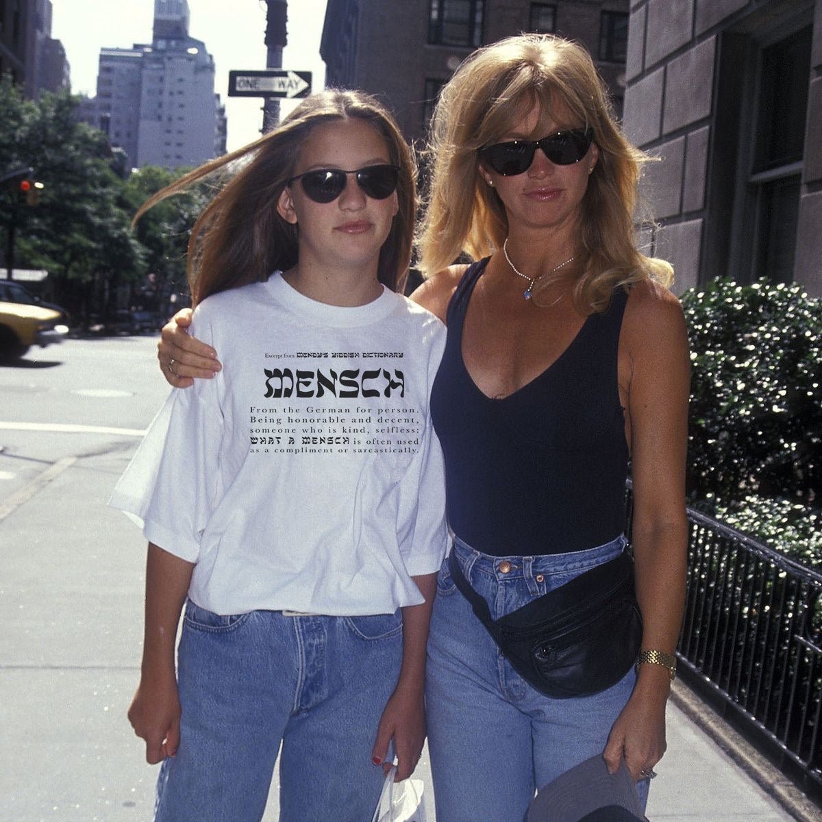 Mensch' T-Shirt (definition edition) – Meshugge